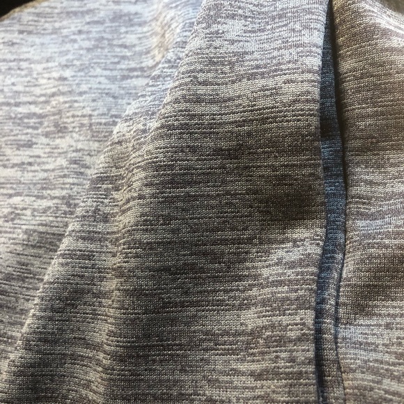 Under Armour Loose fit cold gear full zip hoodie Women’s Small - Picture 6 of 10